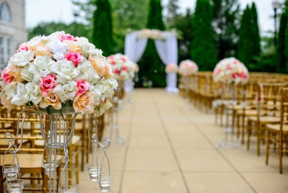 MAKE YOUR WEDDING AFFORDABLE