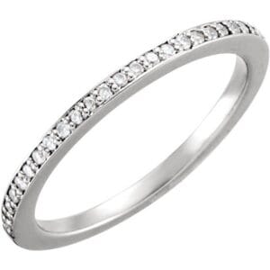 5 ENGAGEMENT RING TRENDS TO WATCH OUT FOR IN 2021 3 engagement-ring-band-style