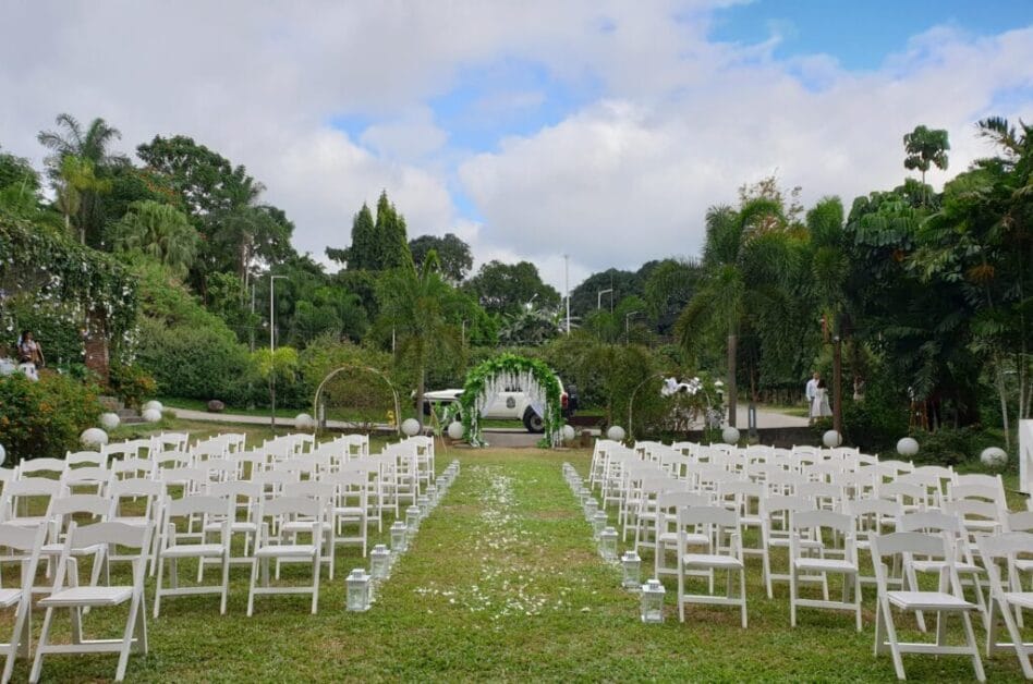 The Blooming Roses and The Passionate Bride 4 moderno estacion garden wedding venue